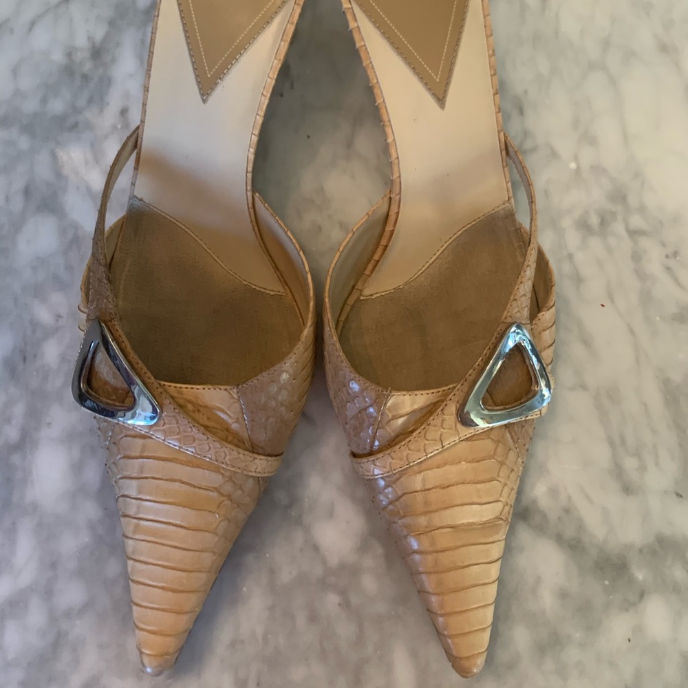 Camel Matt Snake Slide on kitten heel